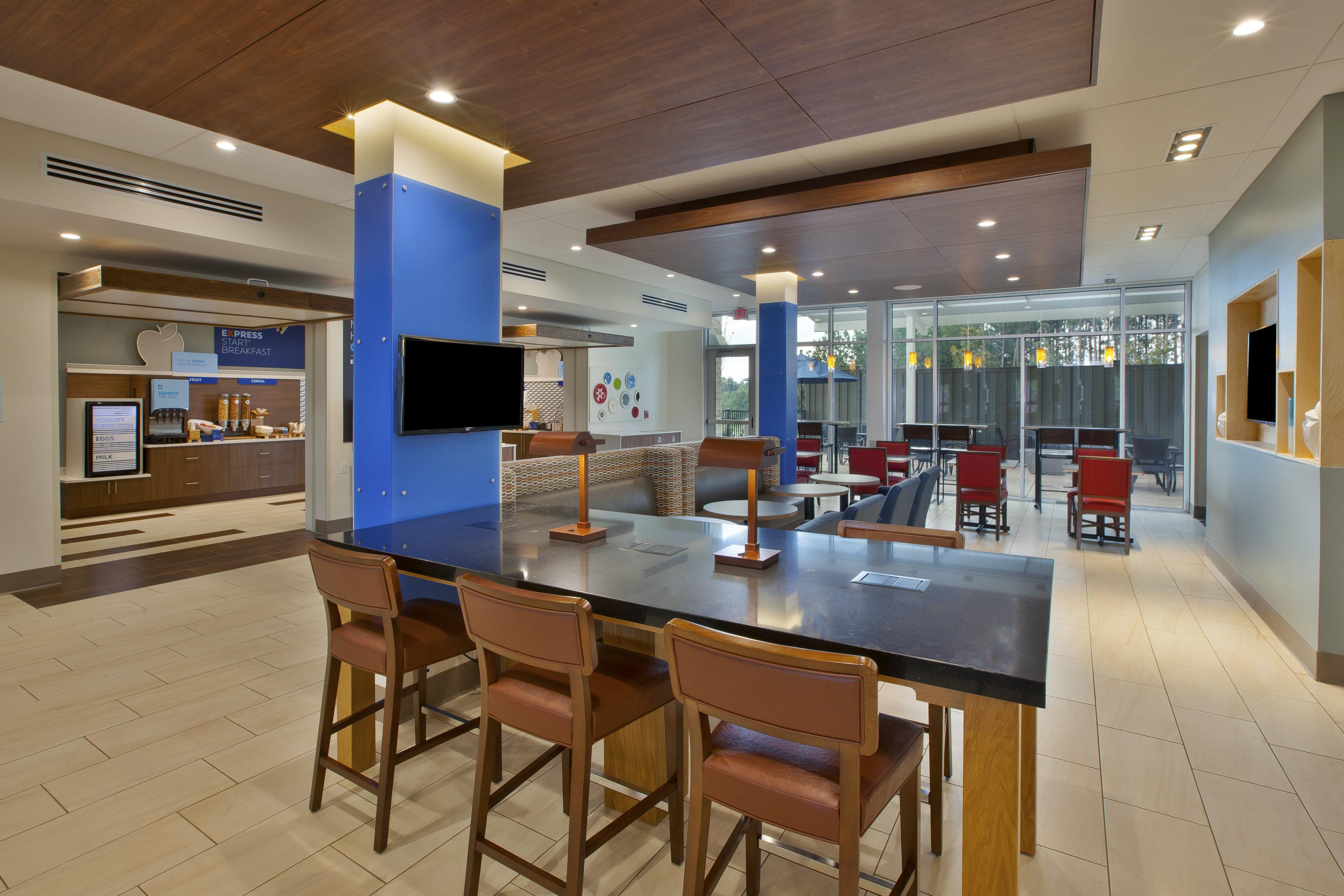 Holiday Inn Express And Suites South Hill By Ihg Zewnętrze zdjęcie